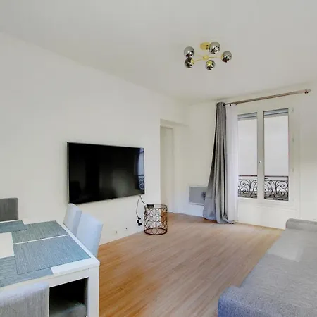 Flex Living - Whole House - Claude Bernard アパート *