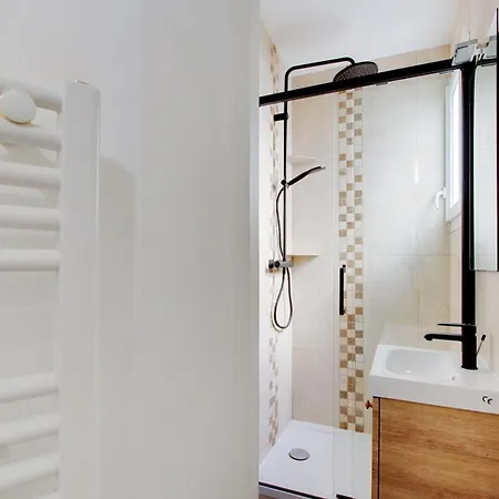 Flex Living - Whole House - Claude Bernard * פריז