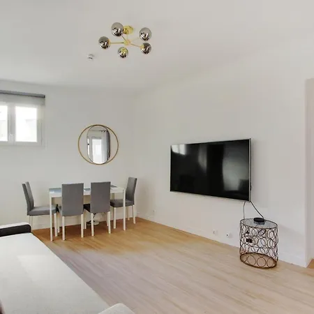 Flex Living - Whole House - Claude Bernard アパート *