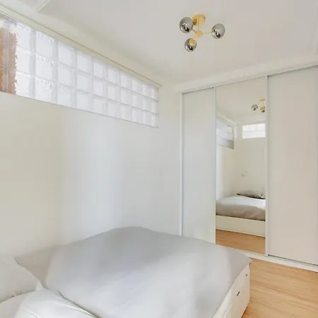 Flex Living - Whole House - Claude Bernard Apartment Paris