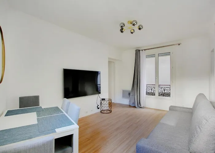 Flex Living - Whole House - Claude Bernard アパート *
